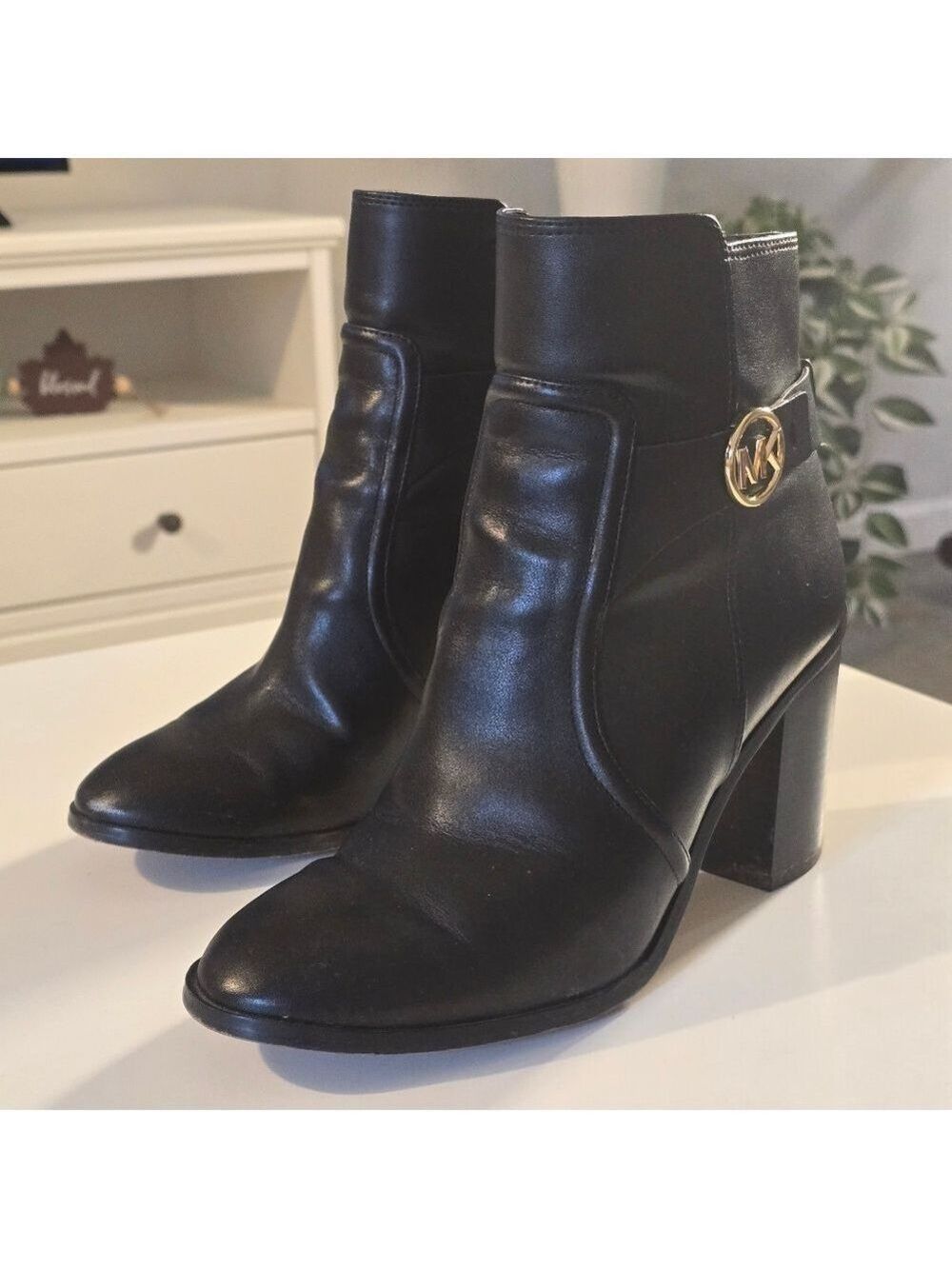 Michael Kors Black Leather Ankle Booties Size 8